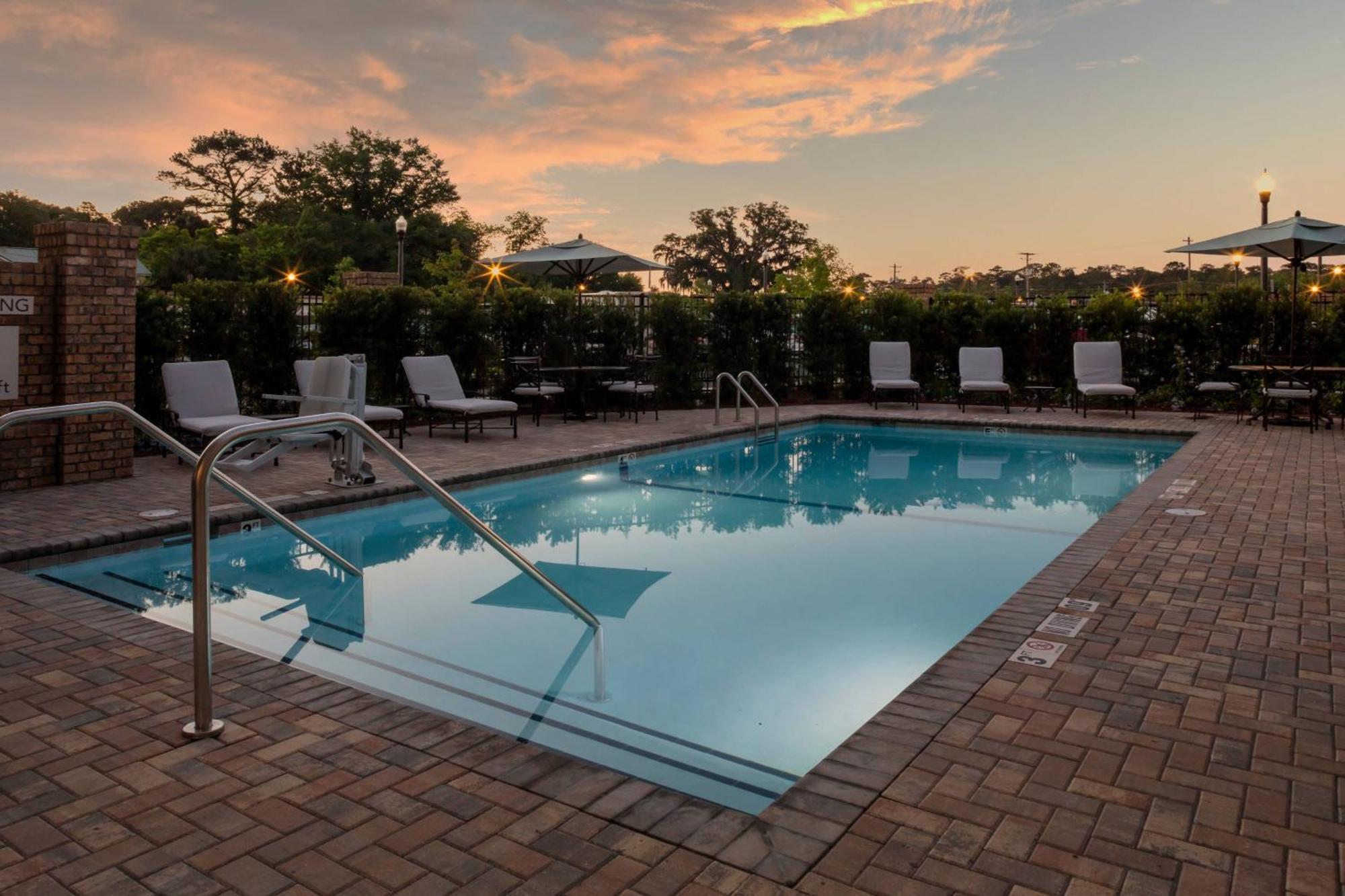Courtyard By Marriott Thomasville Downtown Екстериор снимка
