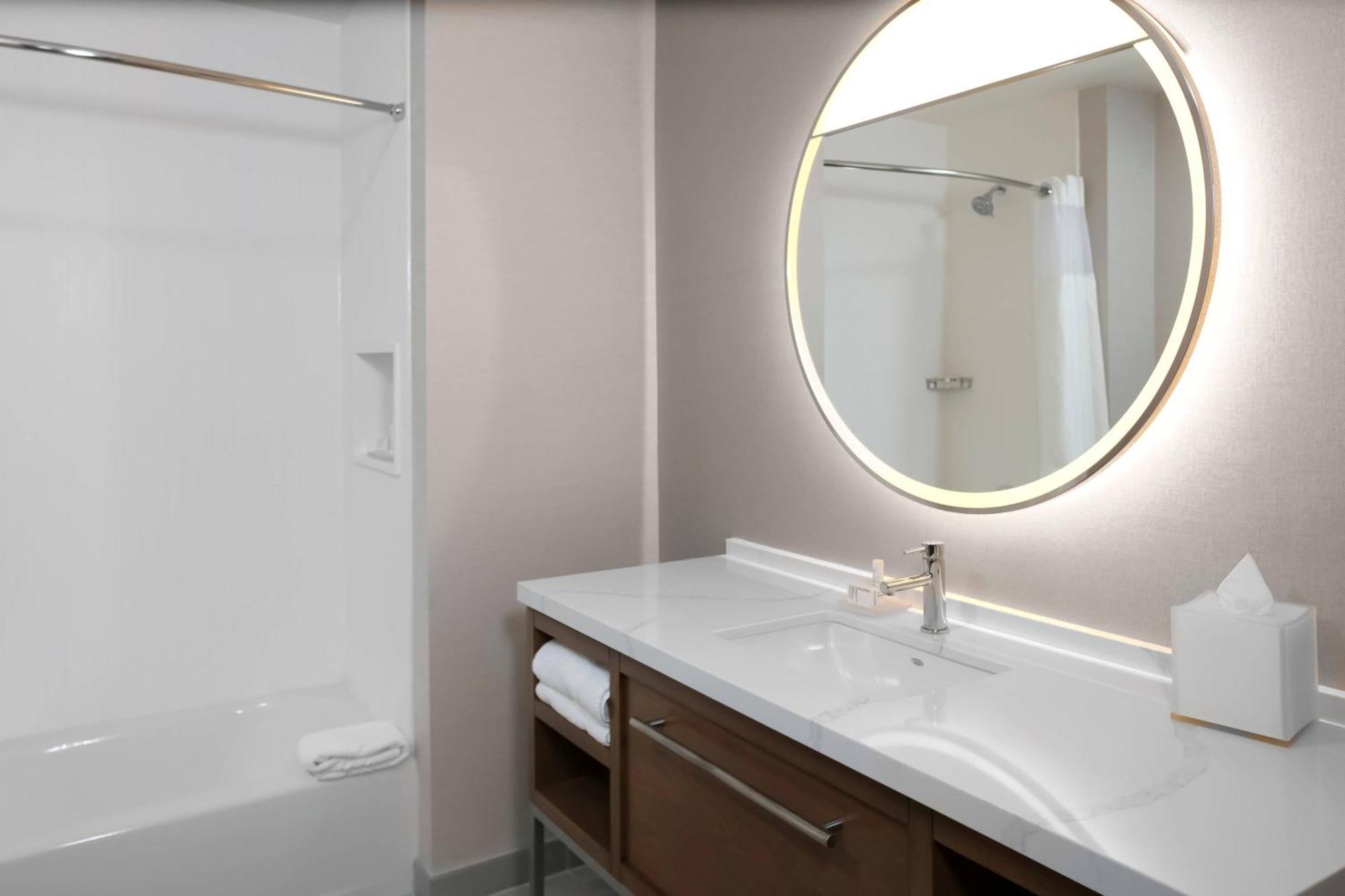 Courtyard By Marriott Thomasville Downtown Екстериор снимка